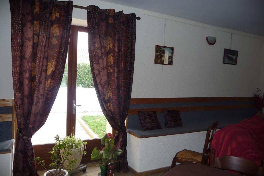 La Ferme Des Denis Chambres Dhotes Chanos-Curson 外观 照片